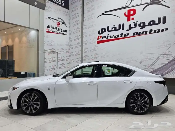 لكزس is 350 ارنوب 2024 F سبورت ( فل كامل بحاله الوكاله ) 8