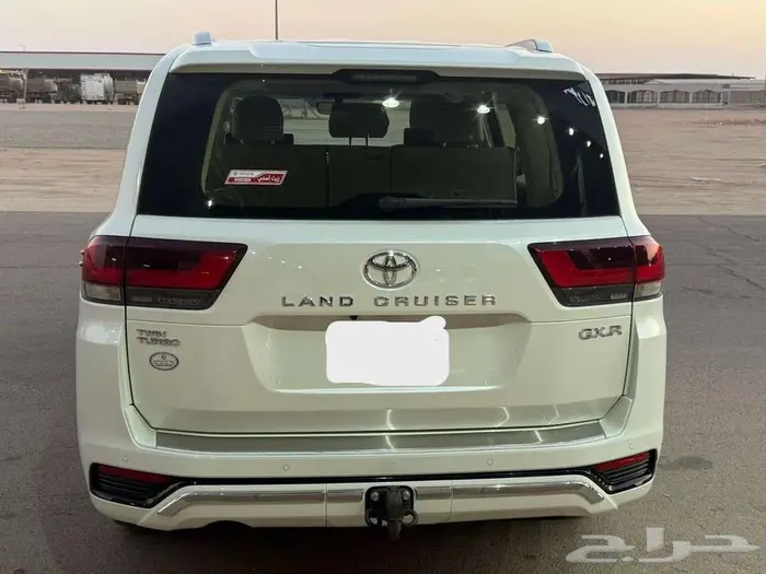 تويوتا لاندكروزر GXR L4 جكسار رقم 4 بنزين موديل 2023 5
