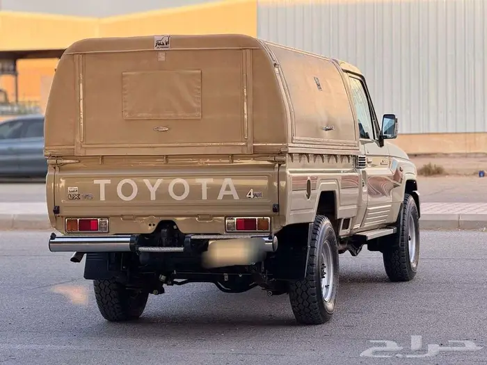 تويوتا شاص 2015 فل كامل بريمي 10