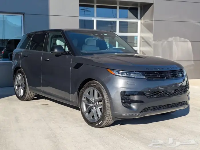 رنج روفر سبورت 2025 شبه جديد لون خارجي مميز 0