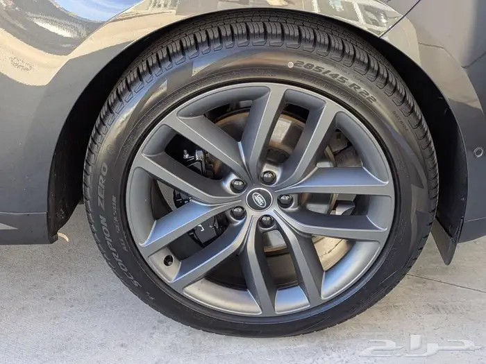 رنج روفر سبورت 2025 شبه جديد لون خارجي مميز 15