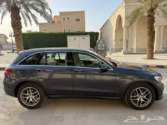 مرسيدس glc250 وارد الجفالي 3