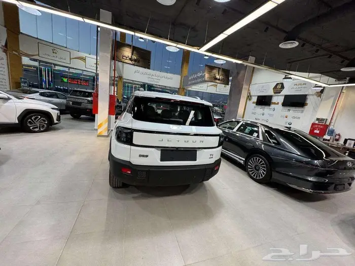 جيتور T1 لاكجري 2026 اسود وابيض 2