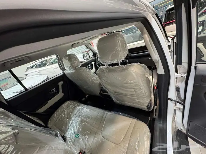 جيتور T1 لاكجري 2026 اسود وابيض 6