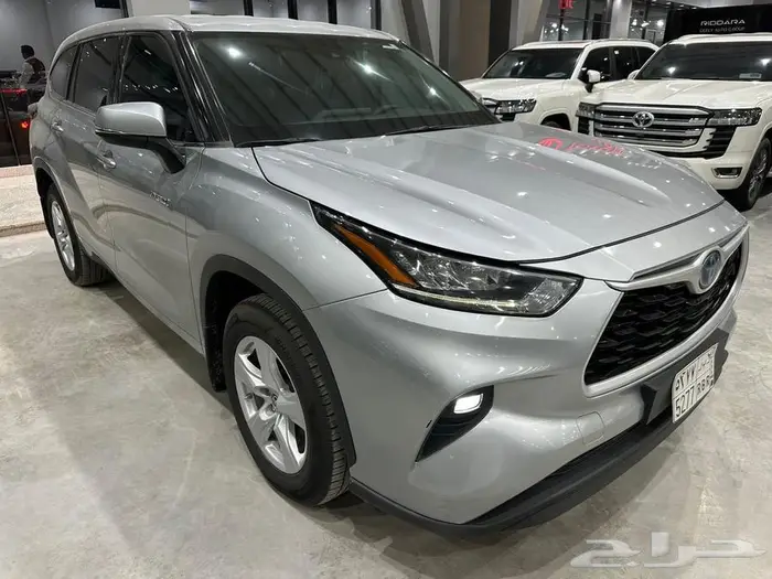 تويوتا هايلاندر 2021 نظيفة جدا  بالدمام 2