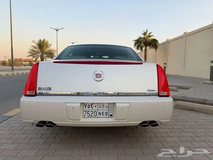 كاديلاك DTS 2011 نظيف جدا وكاله 23