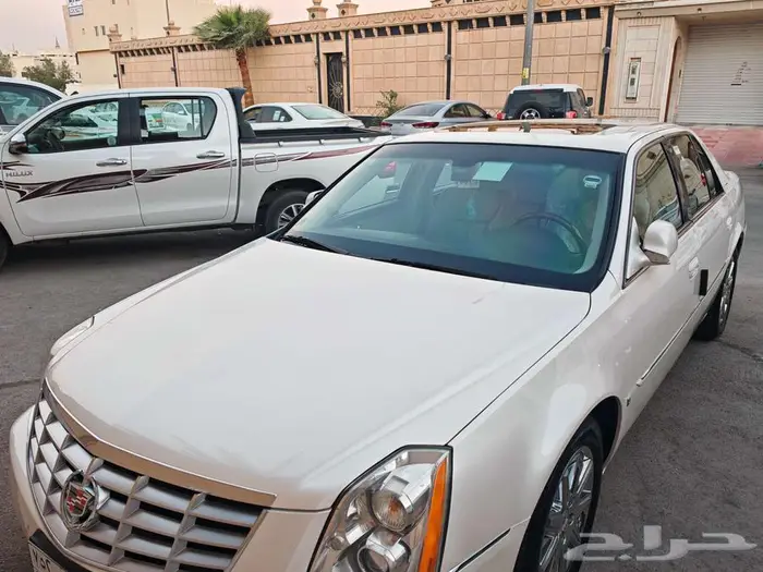 كاديلاك DTS 2011 نظيف جدا وكاله 37