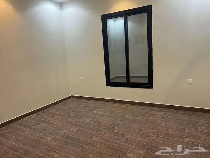 شقة فاخرة للايجار حي الصفا 10