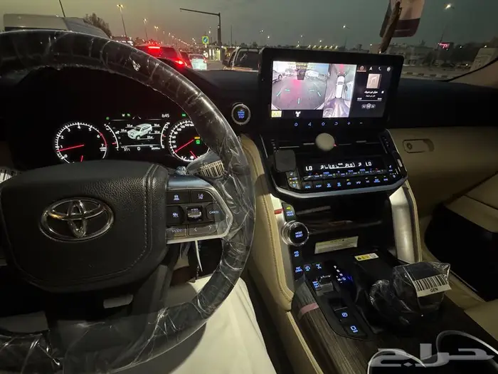 تويوتا لاندكروزر VX 2023 سعودي وكالة فل كامل 4