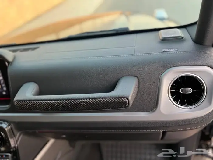 مرسيدس جي كلاس مخزن بحالة ممتازة 46