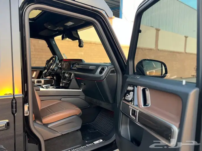 مرسيدس جي كلاس مخزن بحالة ممتازة 42