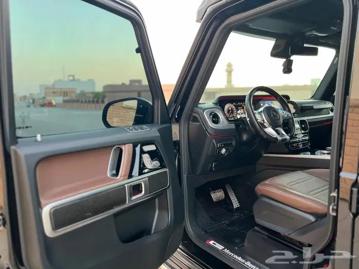 مرسيدس جي كلاس مخزن بحالة ممتازة 30