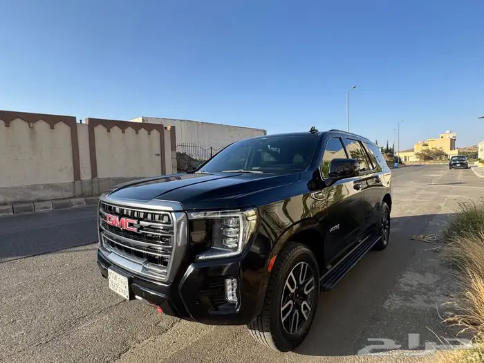 يوكن AT4 اسود 0