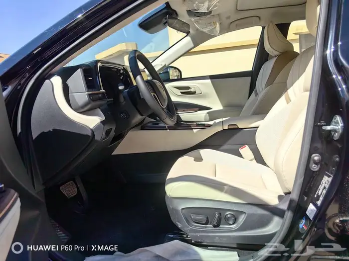 تويوتا كراون بريميوم 2025 12