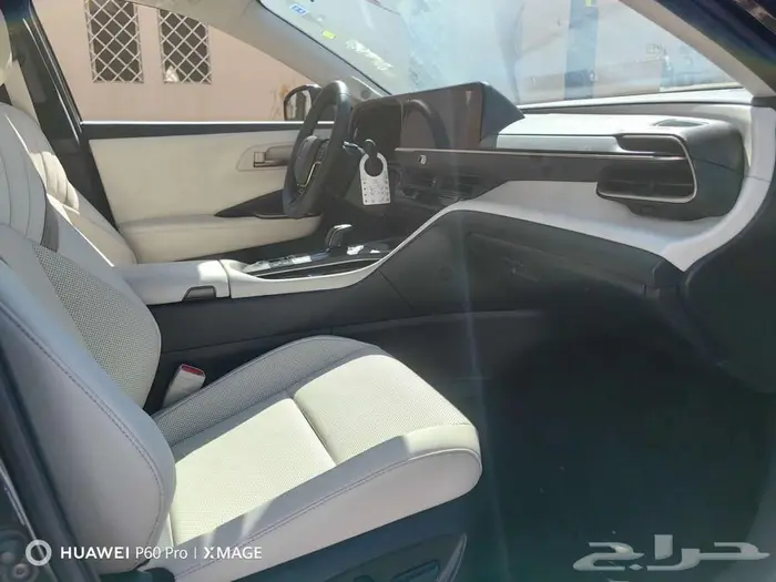 تويوتا كراون بريميوم 2025 30