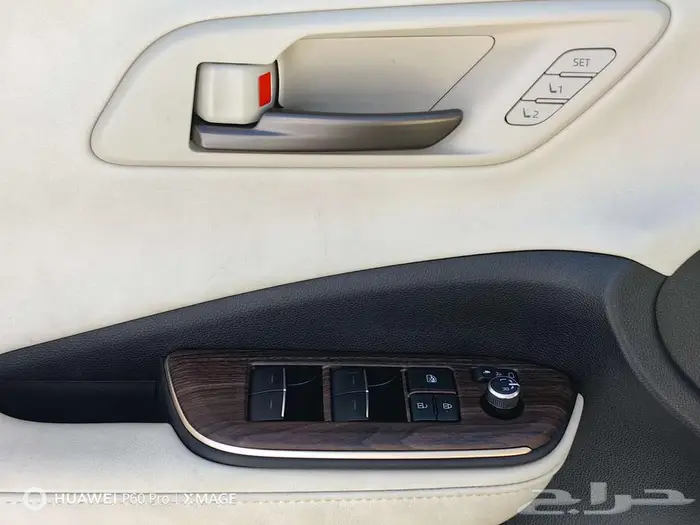 تويوتا كراون بريميوم 2025 31