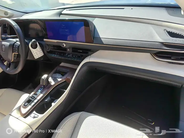 تويوتا كراون بريميوم 2025 33