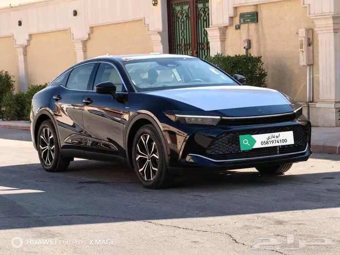 تويوتا كراون بريميوم 2025 16