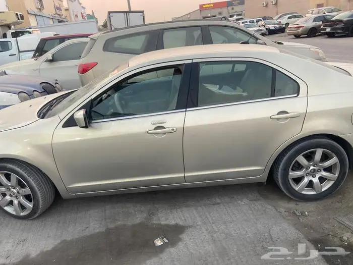 2011 Ford Mercury Milan 1