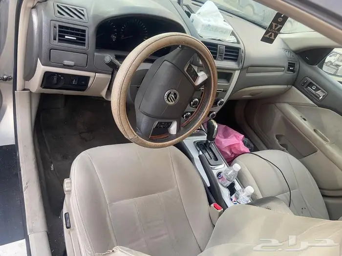 2011 Ford Mercury Milan 2