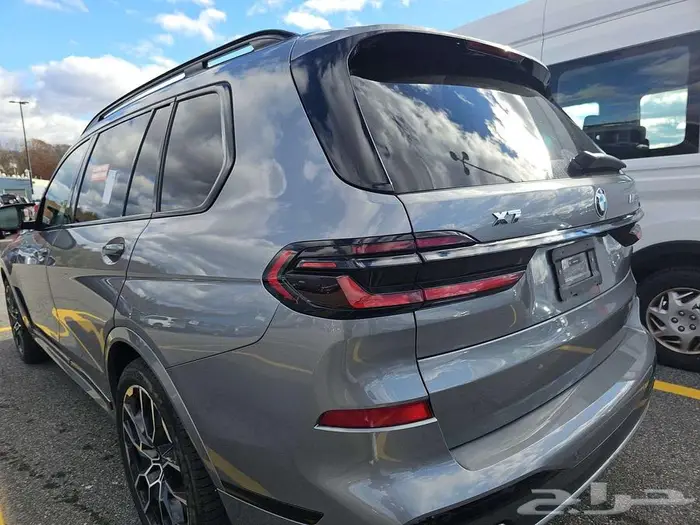 2026 BMW X7 M60i 4