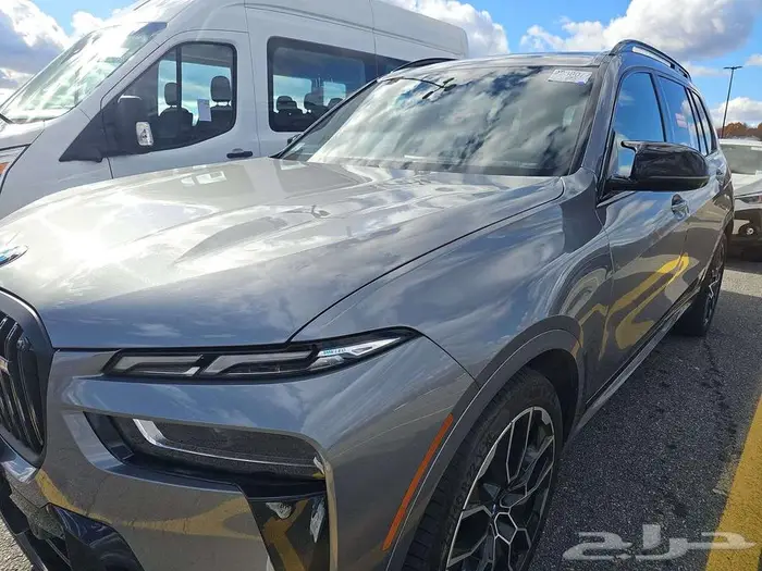 2026 BMW X7 M60i 0