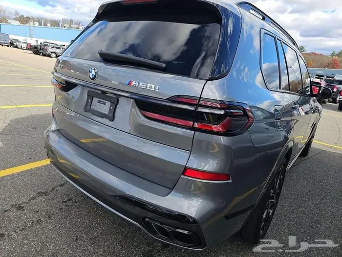 2026 BMW X7 M60i 6