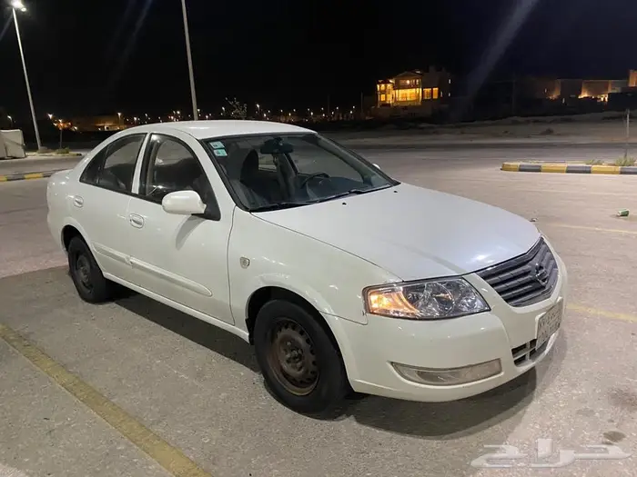 للبيع نيسان صني2012 تماتيك 3