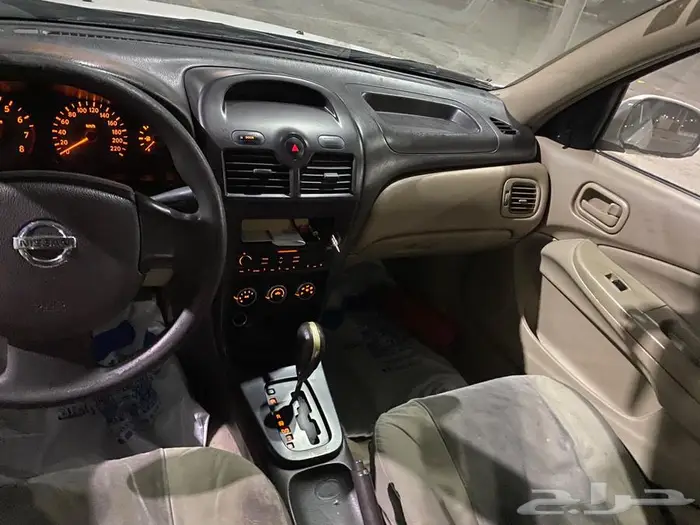 للبيع نيسان صني2012 تماتيك 10