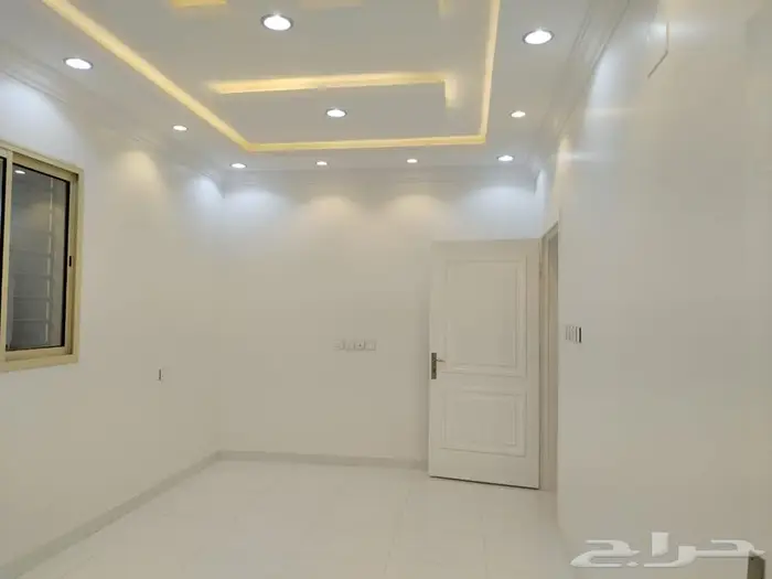 للبيع شقه روف دورين في أبها حي البديع 3