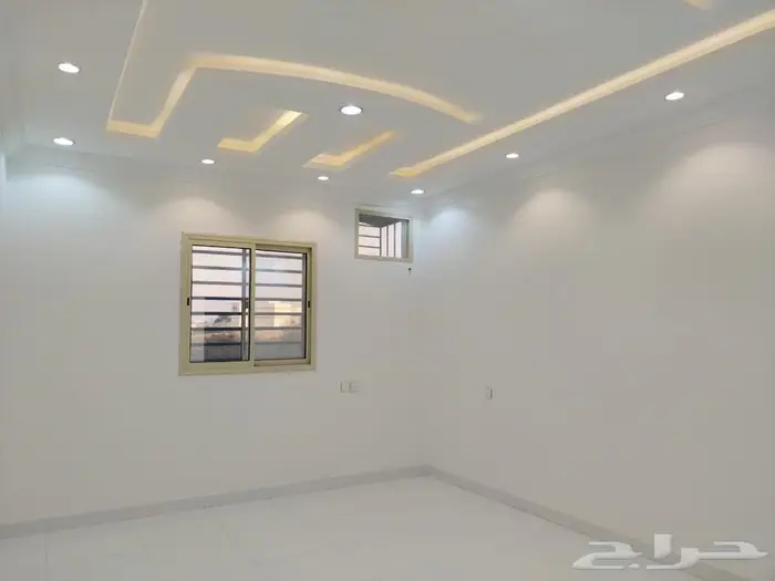 للبيع شقه روف دورين في أبها حي البديع 9