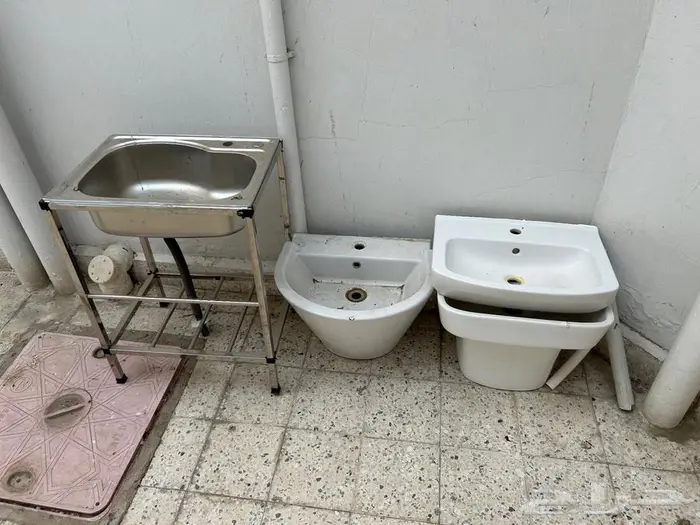 مغسلة شبه جديد عدد 4 مغسله 0