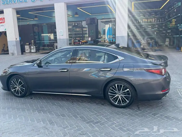 لكزس ES 350 موديل 2023 2