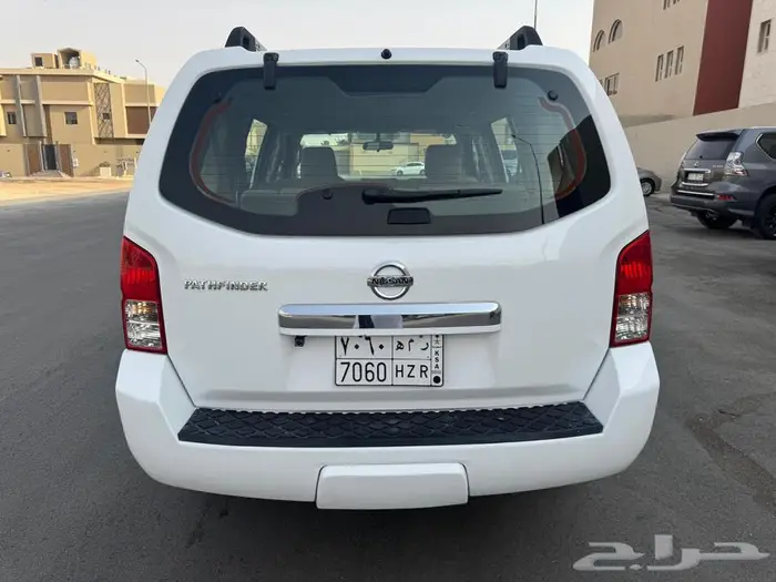 باثفندر 2011 م دبل العداد 252 الف كلم 9