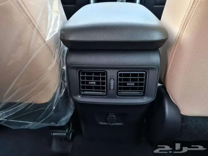 تويوتا راف فور LE بدون دبل 6