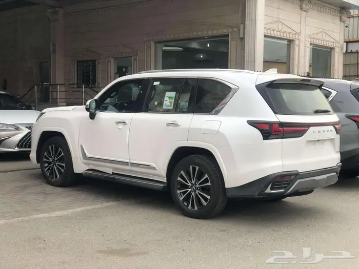 جيب لكزس LX 700 h هايبرد 2025 سعودي ب 499 ألف ريال 7