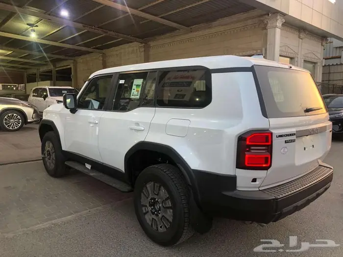 تويوتا برادو TXL1 بنزين 2025 أبيض بأقل سعر 7