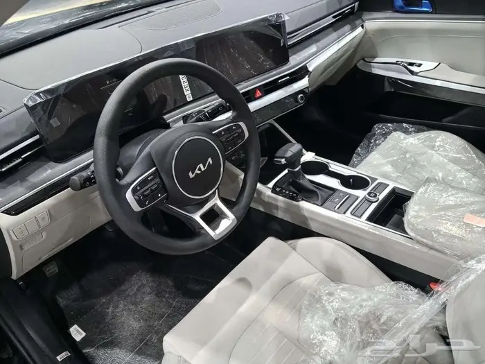 كيا K5 استاندر مطور سقف بانوراما 2026 4