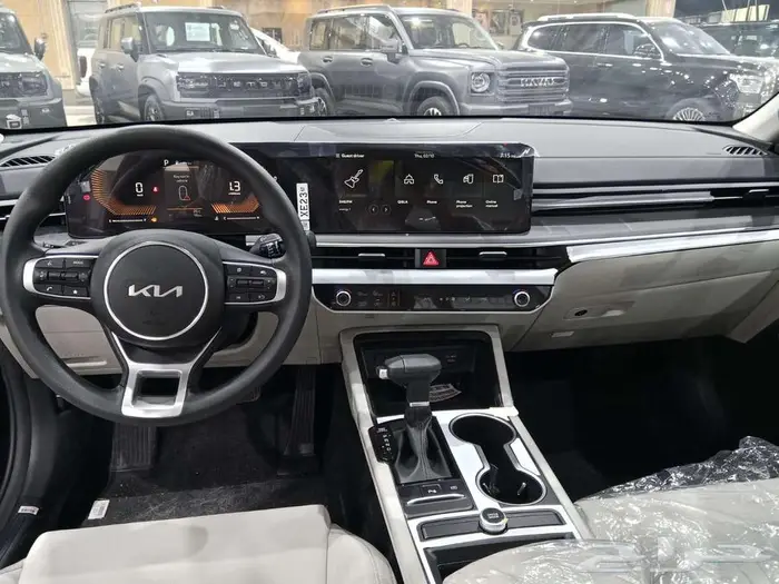 كيا K5 استاندر مطور سقف بانوراما 2026 8