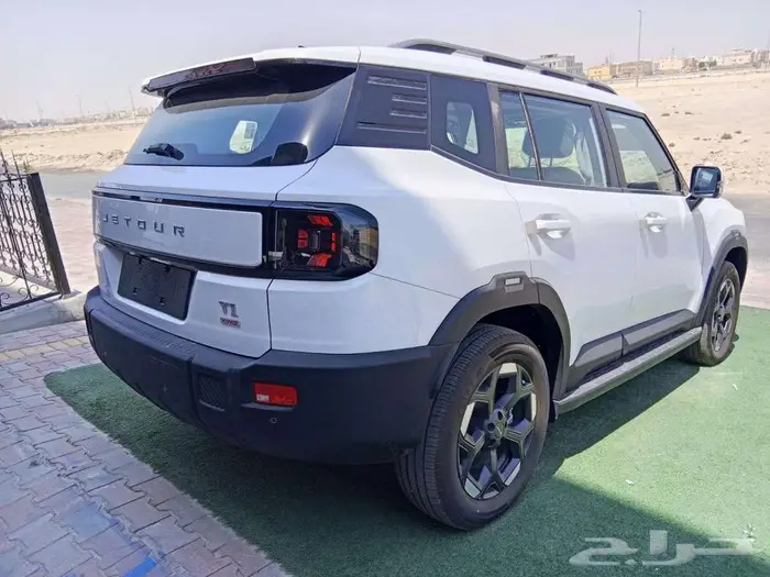 جيتور T1 لاكجري 2025 15