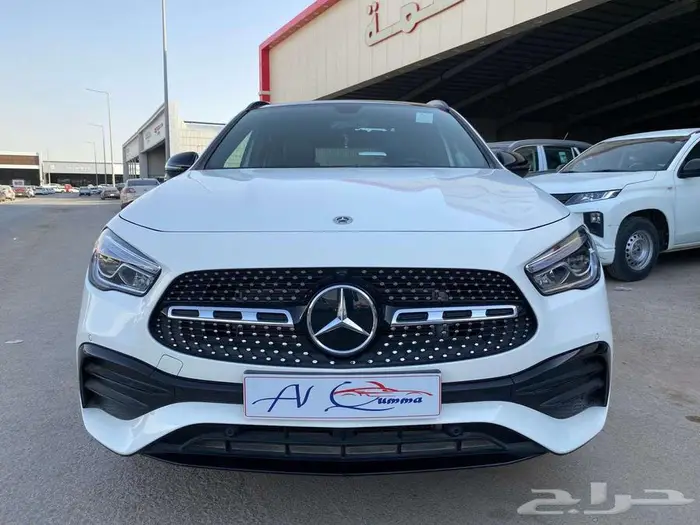 مرسيدس GLA200 جفالي 2023 اصفار تظليل مجاني 1