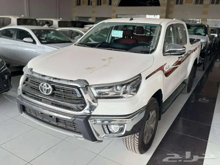 تويوتا هايلوكس SGLX بريمي بنزين 2.7 فل كامل دبل 2025 1