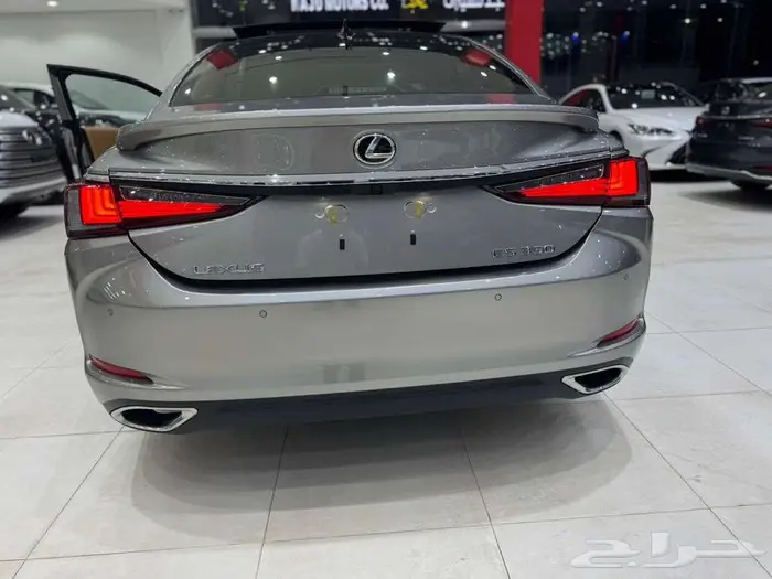 لكزس ES 350 CC بنزين موديل 2025 صادر لوحات سعودى 2