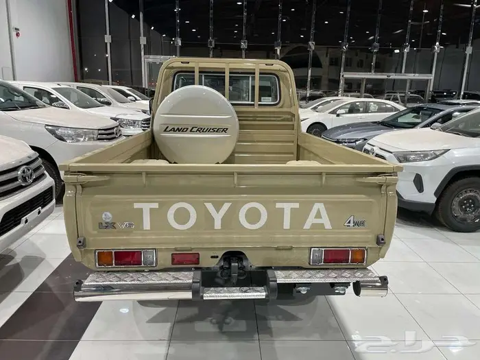 تويوتا شاص سلق بريمي قير اتوماتيك بنزين دفلك 2025 فل كامل 5