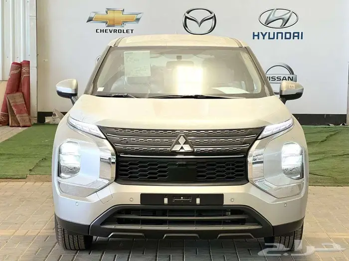 ميتسوبيشي اوتلاندر بدون دبل 5 مقاعد 2025 2