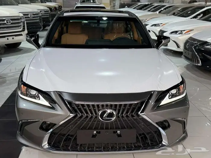 لكزس ES 250 بريمي فتحة سقف 2025 اللون تيتانيوم 0