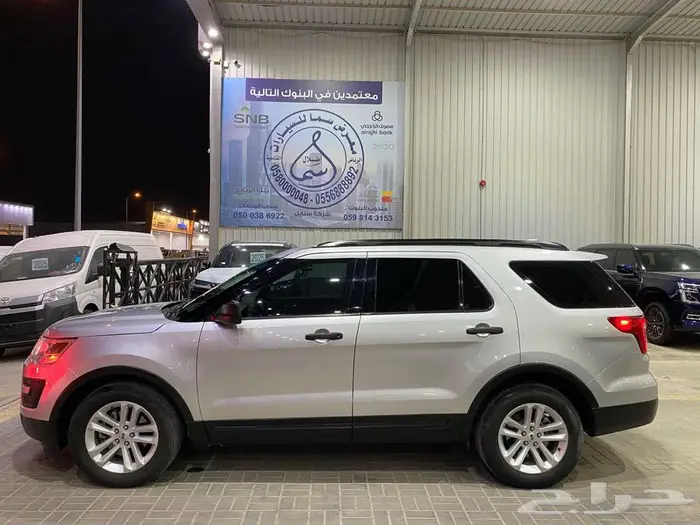 فورد اكسبلورر 2017 فضي ماشيه 172000كم 9