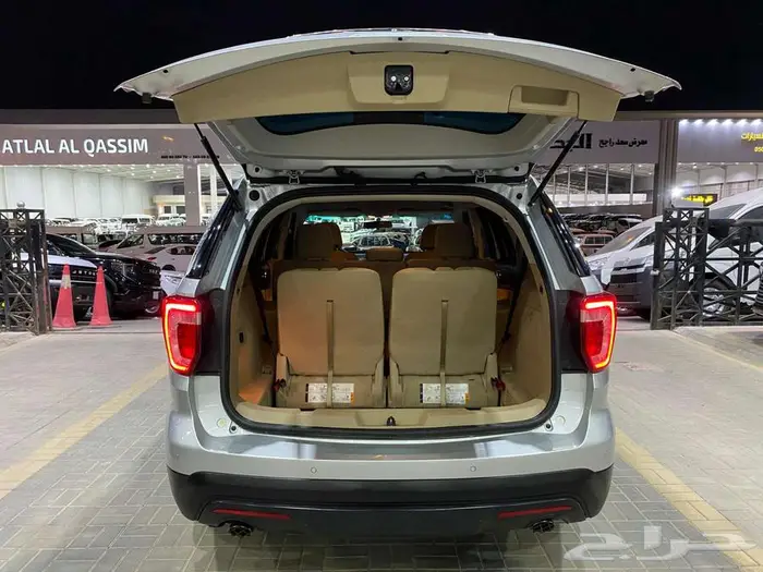 فورد اكسبلورر 2017 فضي ماشيه 172000كم 35