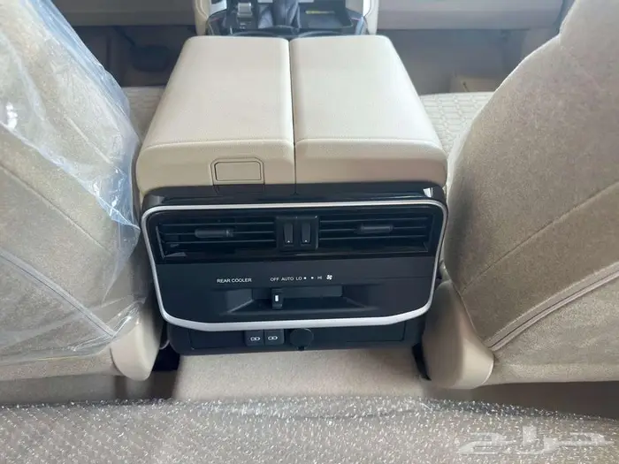 تويوتا لاندكروزر GXR L3 بنزين 2025 سعودي 16
