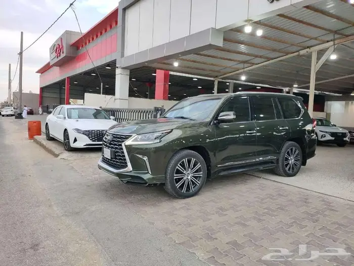 لكزس LX 570 موديل 2021 2